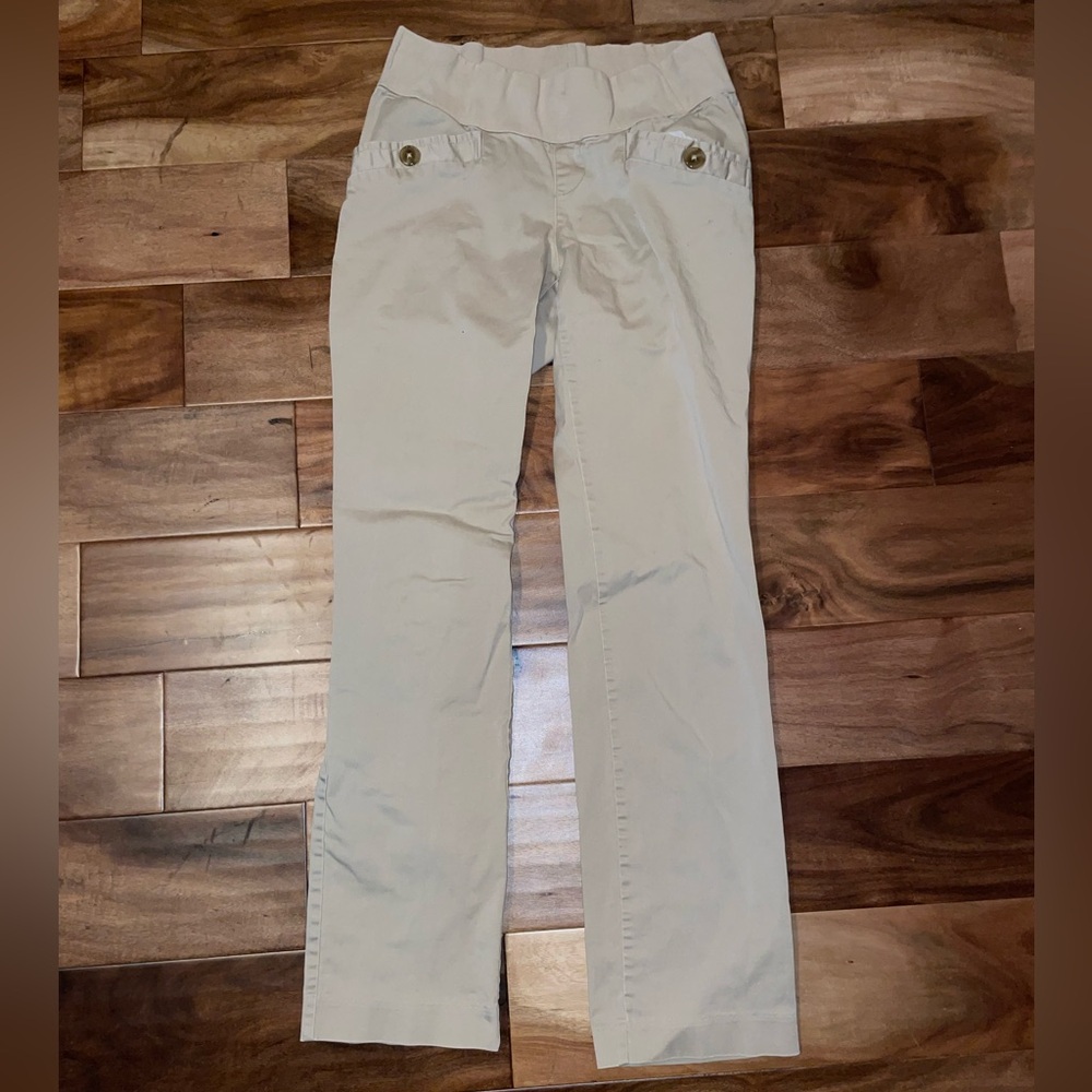 Old Navy straight leg maternity pants
Size small